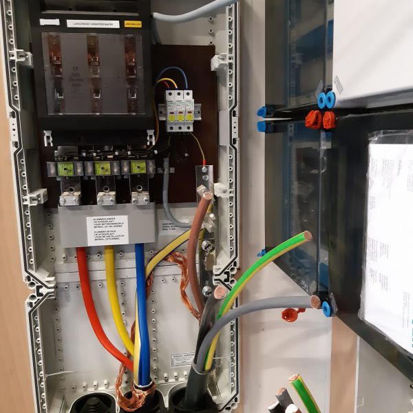 Complexe meterkasten leveren en installeren Martin Halma Gytsjerk 06 222 311 59