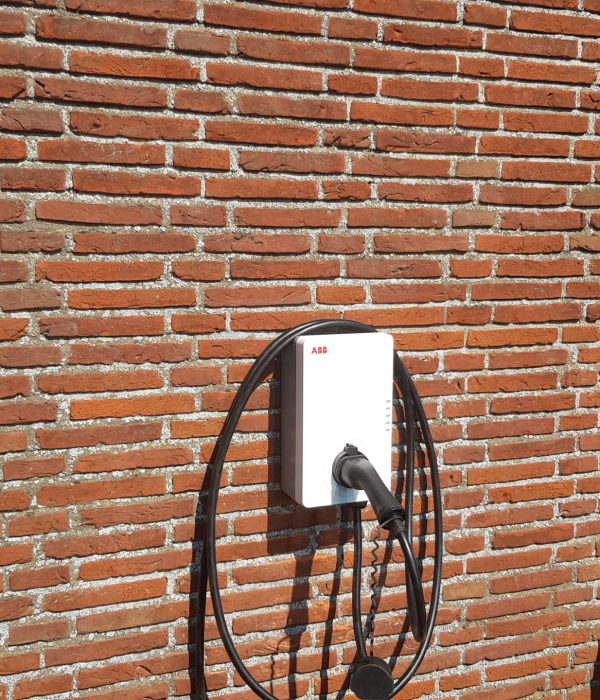 Laadpaal wandmontage Martin Halma Gytsjerk