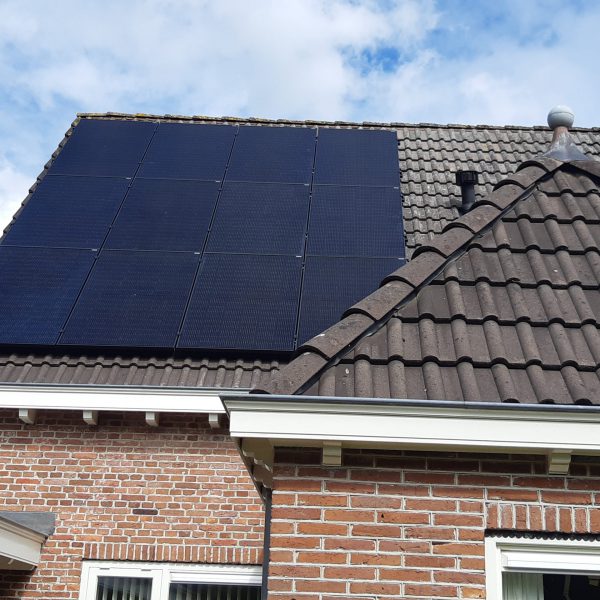Zonnepanelen met optimizer Tytsjerk geplaatst Martin Halma Gytsjerk 06 222 311 59