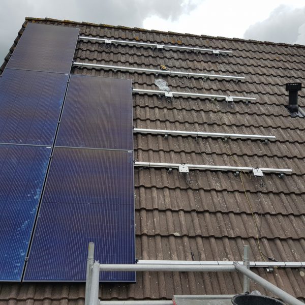 Zonnepanelen met optimizer Tytsjerk Maritin Halma Gytsjerk 06 222 311 59